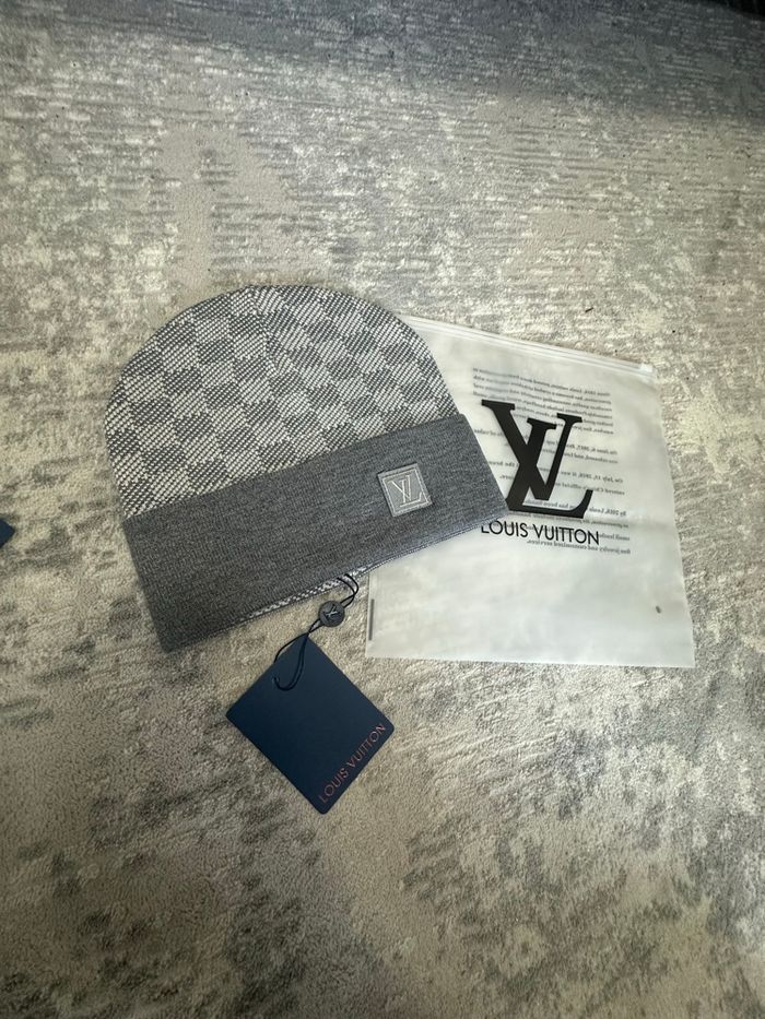 Bonnet lv gris