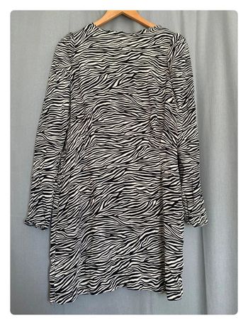 Robe zébrée 🦓 Taille 44 - H&M