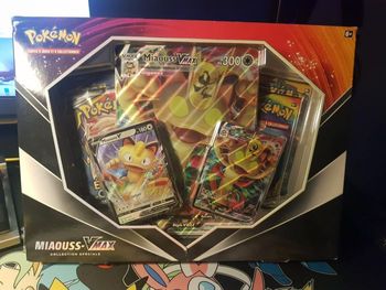 Coffret Pokémon Miaouss Vmax