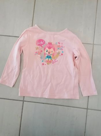 Tee-shirt manches longues porté une ou deux fois taille 3ans
