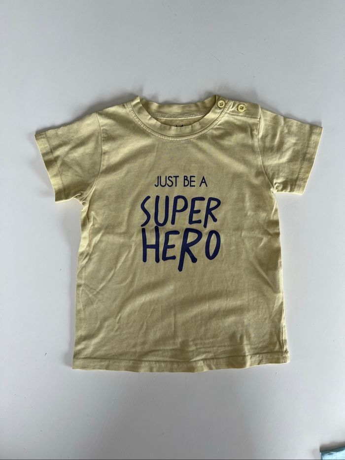 T-shirt jaune Super Hero 36 mois