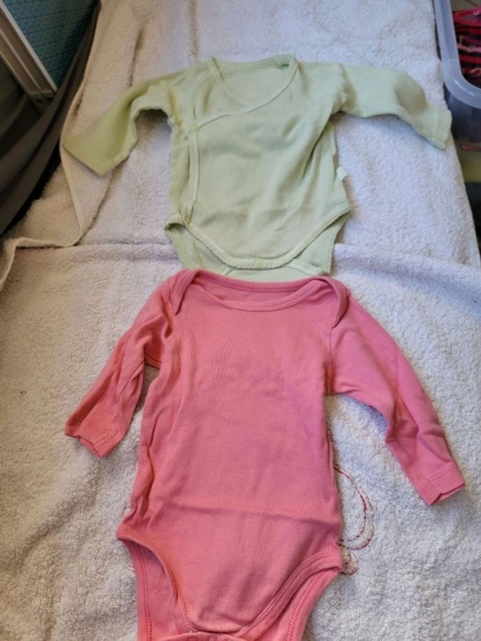 Lot vêtements 6 mois - photo numéro 3