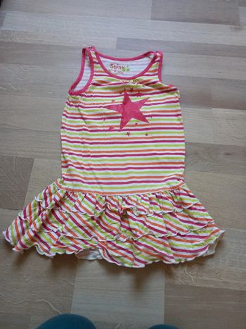 Robe à bretelles larges
