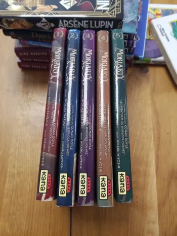Lot mangas Moriarty