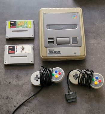 Super Nintendo + 2 Jeux