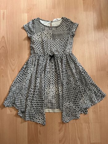 Jolie robe d’été H&M noire et beige T. 5-6 ans/116 cm fille TBE