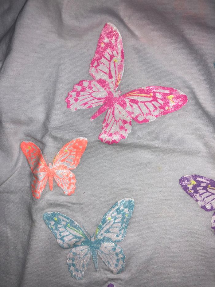 T-shirt 6-7 ans 🦋 - photo numéro 3