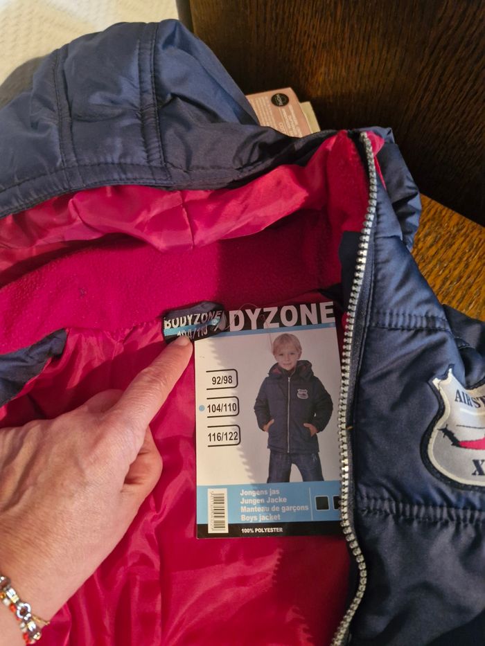 Anorak garçon taille 104/110 - photo numéro 2