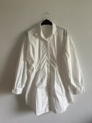 Chemise longue blanche