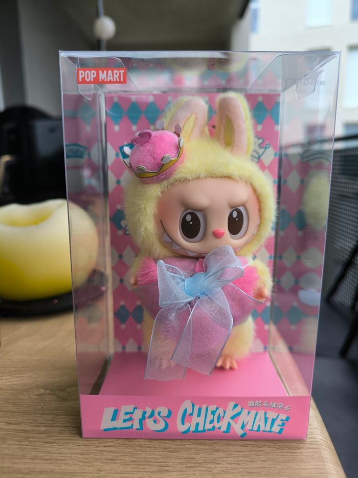 Labubu Pop Mart – The Monsters “Let’s Checkmate - photo numéro 2