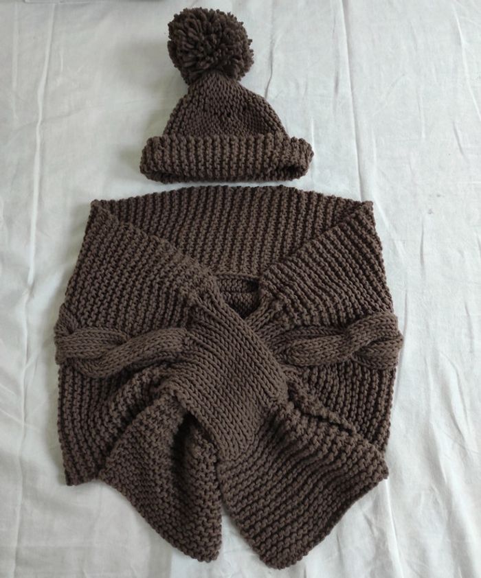 Cache épaules et bonnet