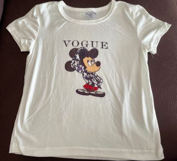 T-shirt 4 ans (taille L jeunes enfants) n’1