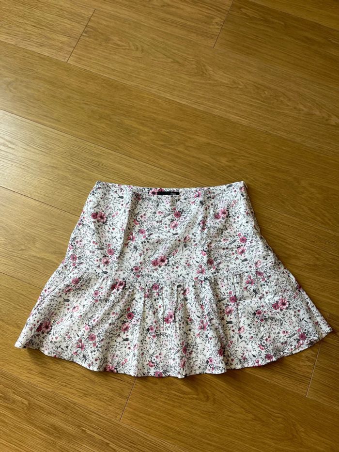Jupe à fleurs Etam taille 42