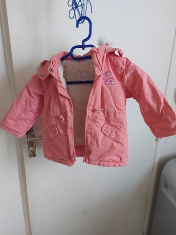 Manteau fourrée à capuche 