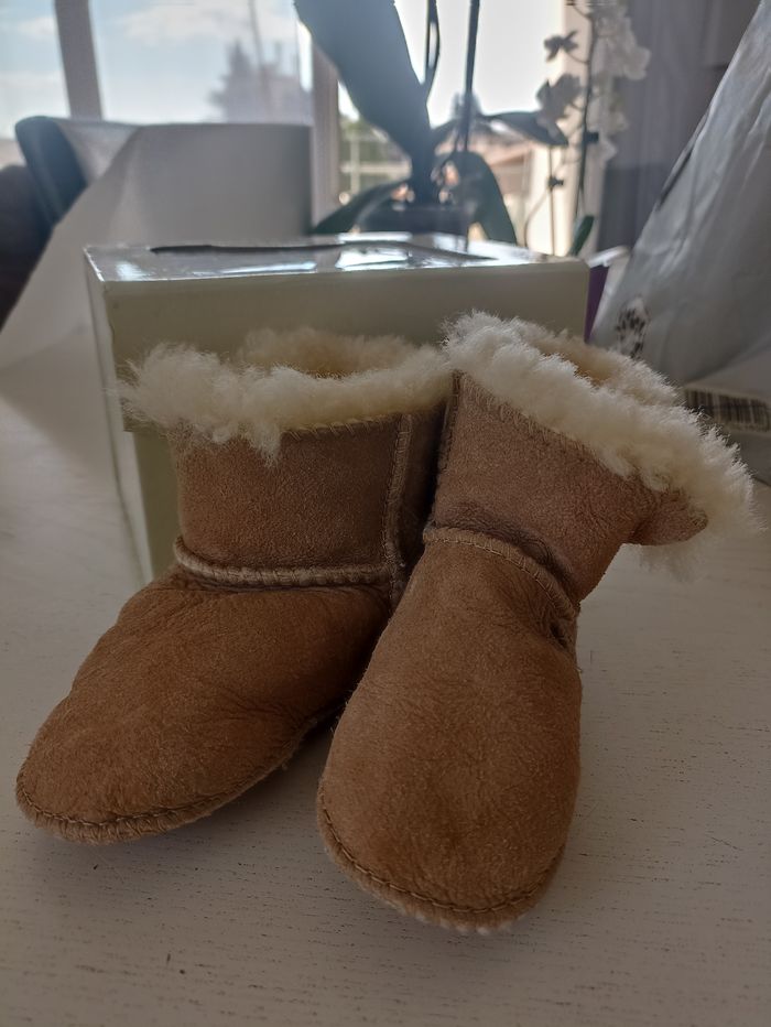 Bottines UGG bébé tout comme les grands