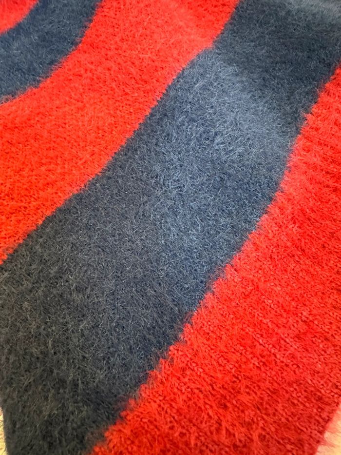 Pull à capuche 6 ans - photo numéro 3