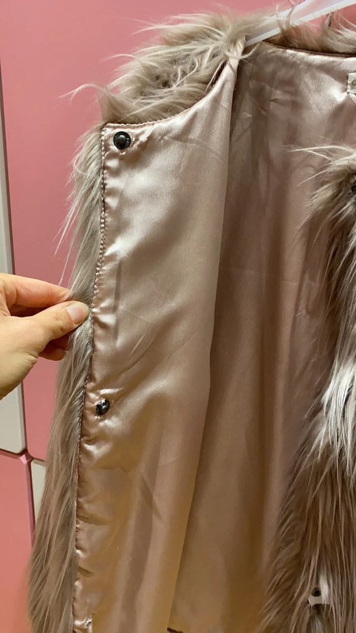 Manteau en fausse fourrure10 ans - photo numéro 6