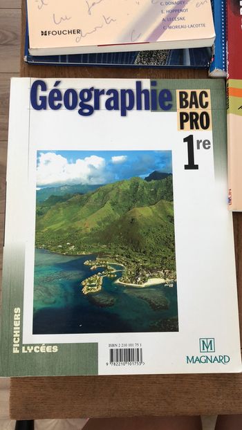 Livre scolaire histoire géographie