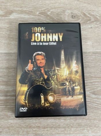 DVD 100 % Johnny live à la Tour Eiffel en excellent état