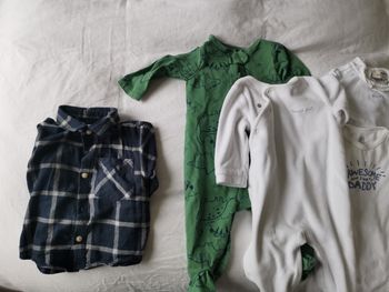 Lot de vêtements de marque pour bébé 6 mois