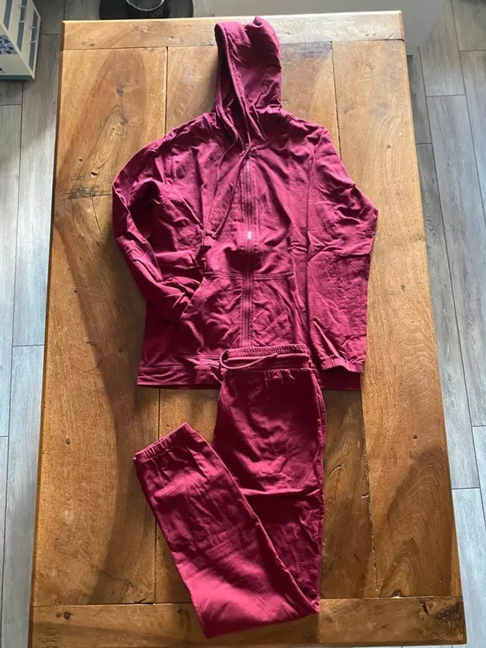 Ensemble de survêtement couleur bordeaux - photo numéro 9