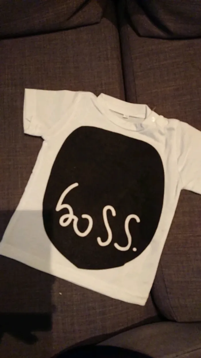 T shirt 6/9 mois