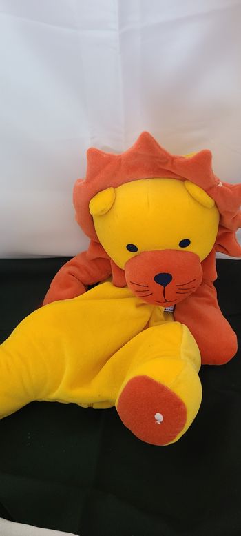 Range pyjama lion sucre d'orge