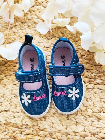 Baskets fille portées une seule fois taille 20