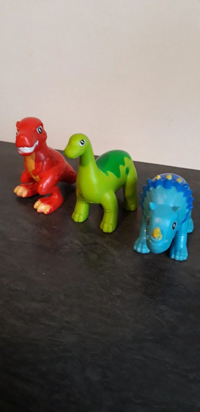 Lot dinosaures - photo numéro 2