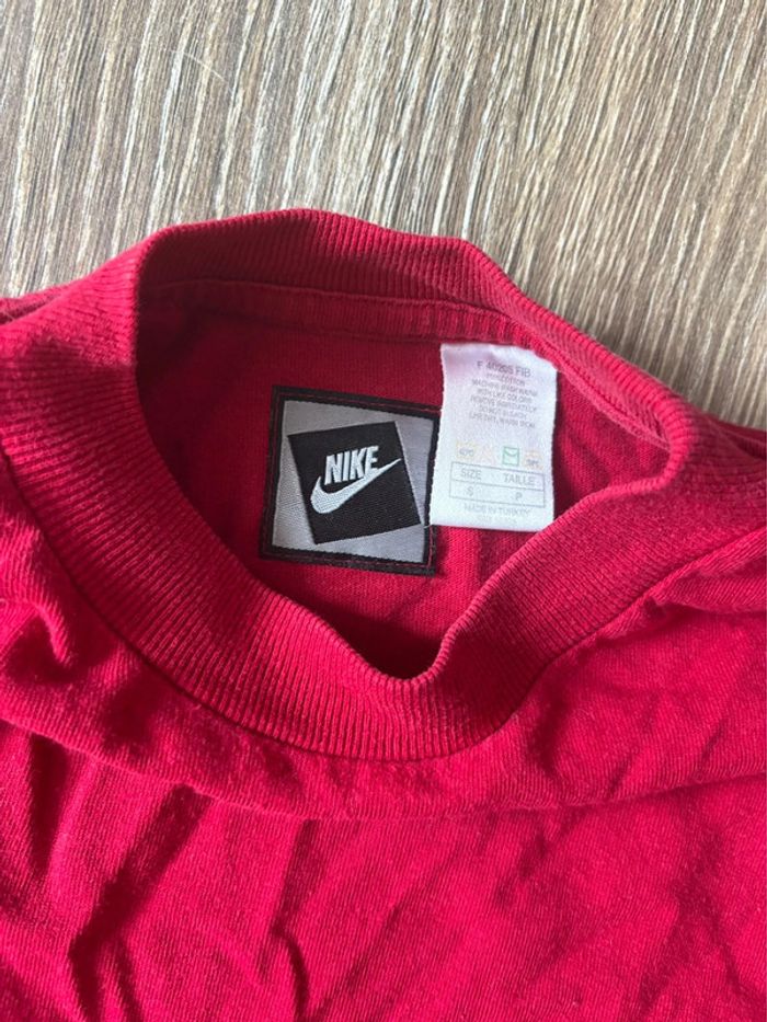 T shirt Nike - rouge bordeaux - taille S/36 - en très bon état - photo numéro 3