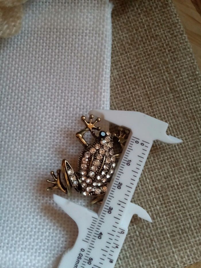 Broche grenouille zircons - photo numéro 2