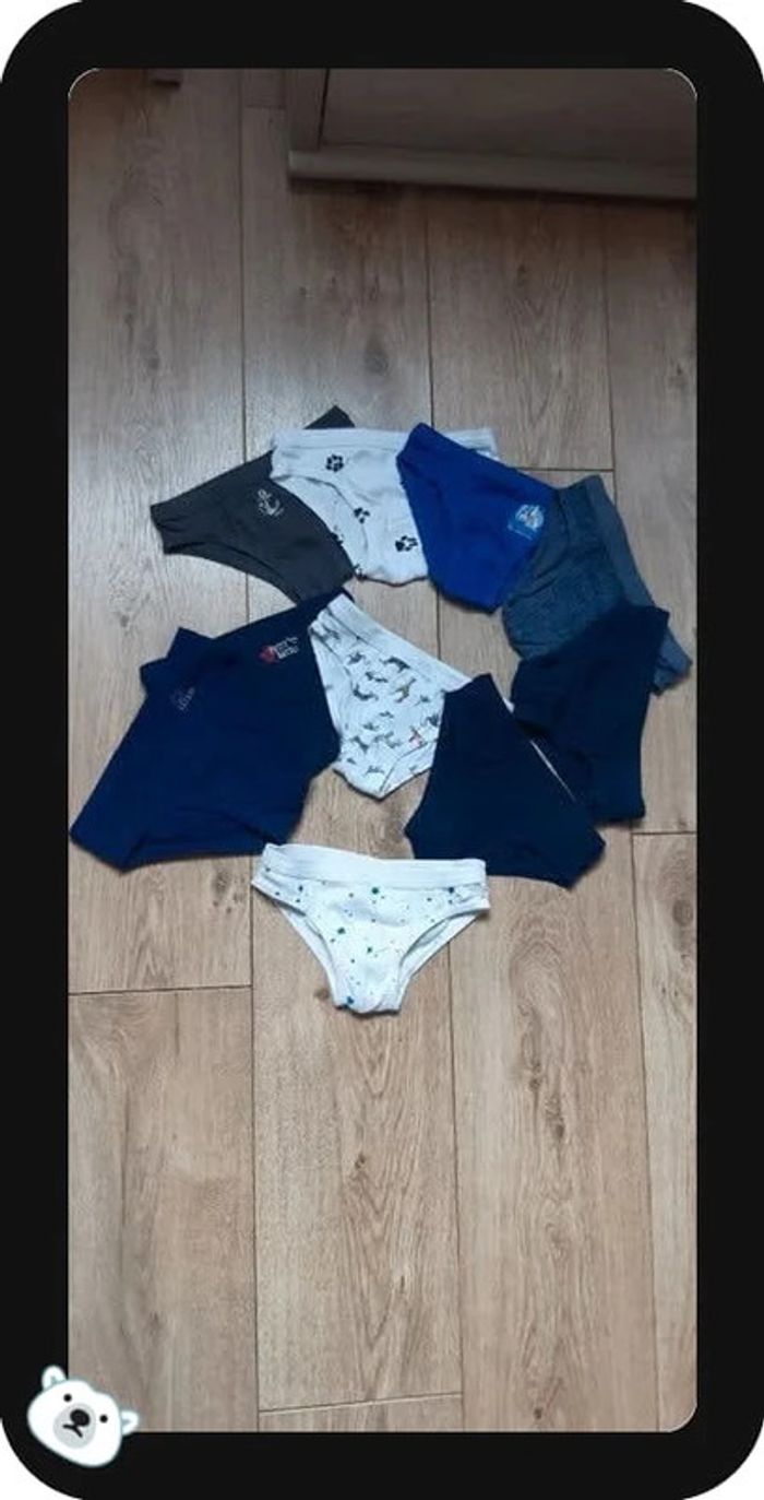 Lot de 10 slips garçon "petit bateau" 4 ans en très bon état