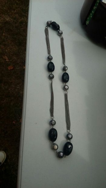 Sautoir gris noir metal