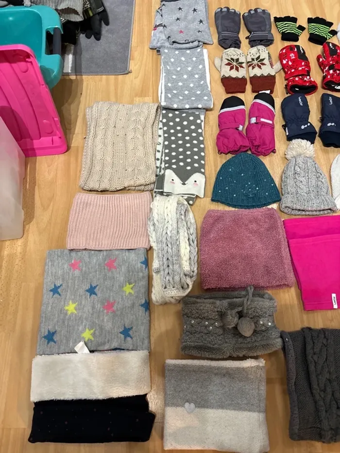 Vêtements hiver gants bonnets tour du cou - photo numéro 5
