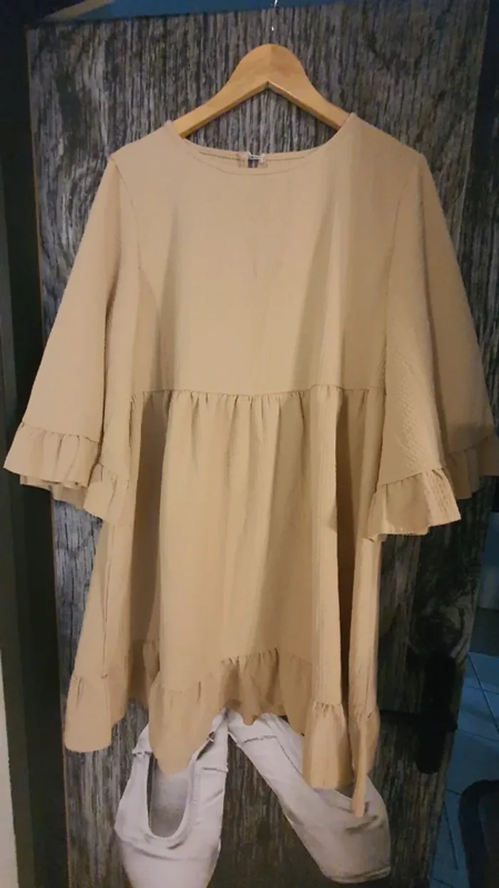 Robe pomponnette