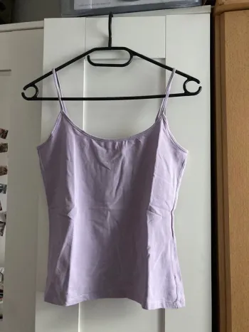 débardeur à fines bretelles mauve
