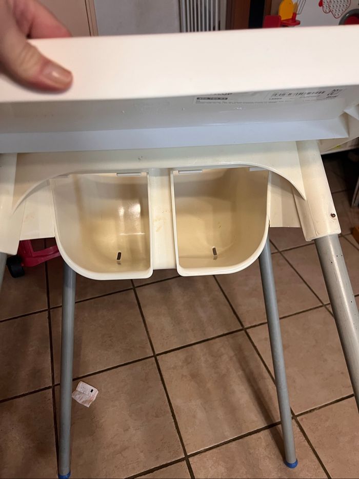 Chaise IKEA avec tablette - photo numéro 2