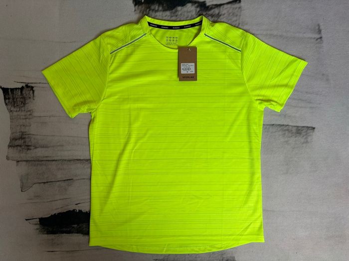 T-shirt sport jaune fluo running neuf avec étiquette - photo numéro 2