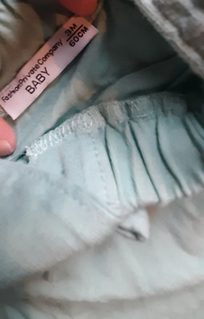 Salopette jupe fashion privaye company 3 mois - photo numéro 2