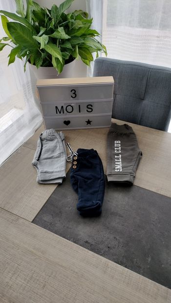 Lot de 3 pantalons jogging taille 3 mois