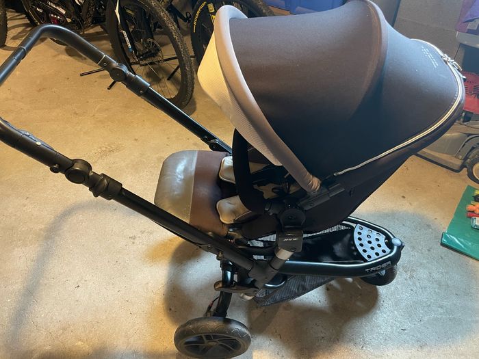 Poussette JANE trider + coque + base isofix + chancelière offerte - photo numéro 2