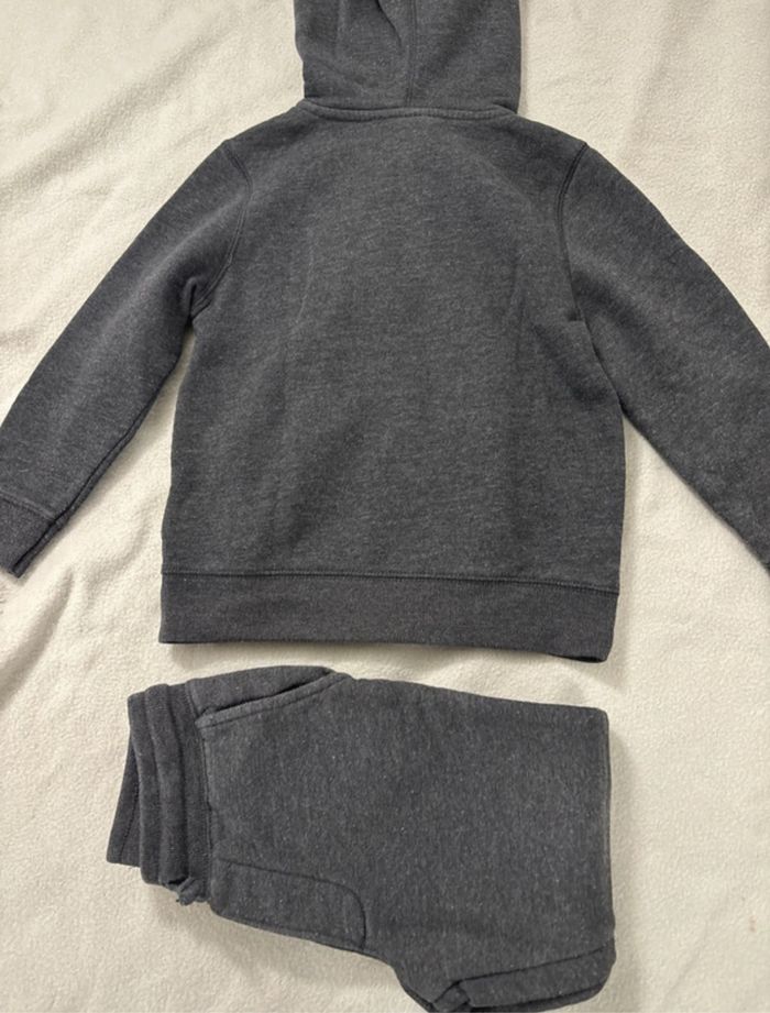 Ensemble taille 4 ans - photo numéro 2