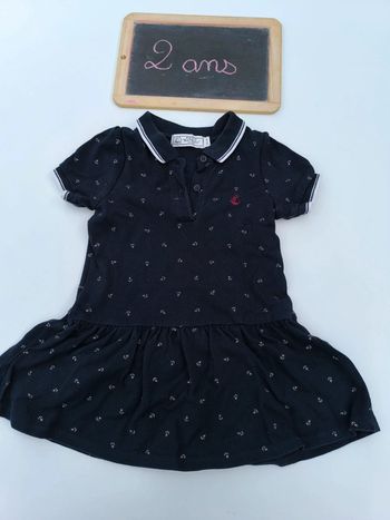 Robe Petit Bateau taille 2 ans en très bon état