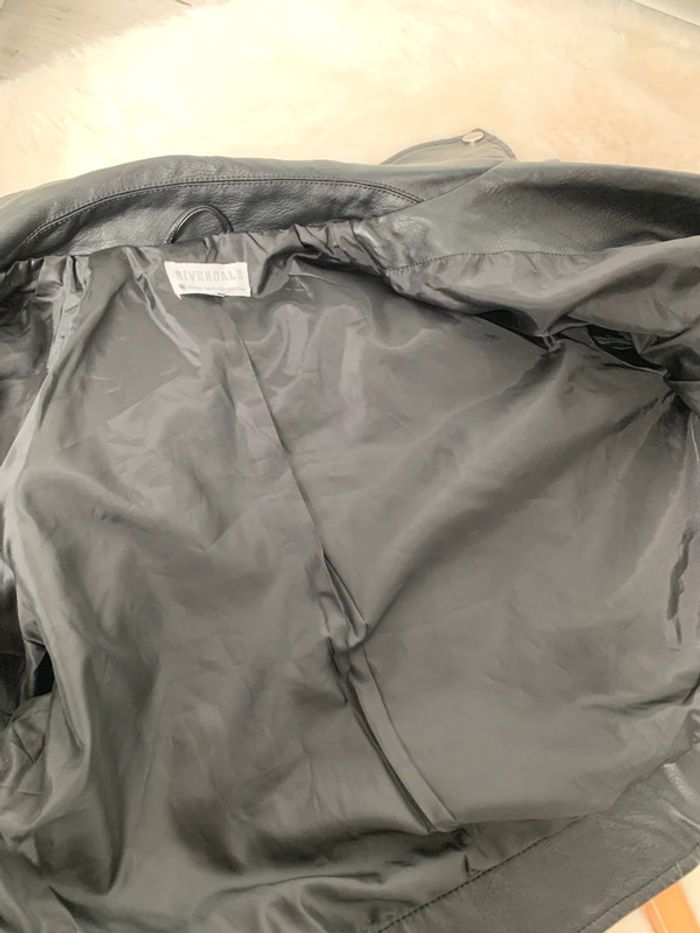 Veste en cuir de la série riverdale - photo numéro 4