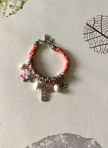 Bracelet fantaisie avec charms
