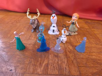 Lot figurines Disney la reine des neiges 