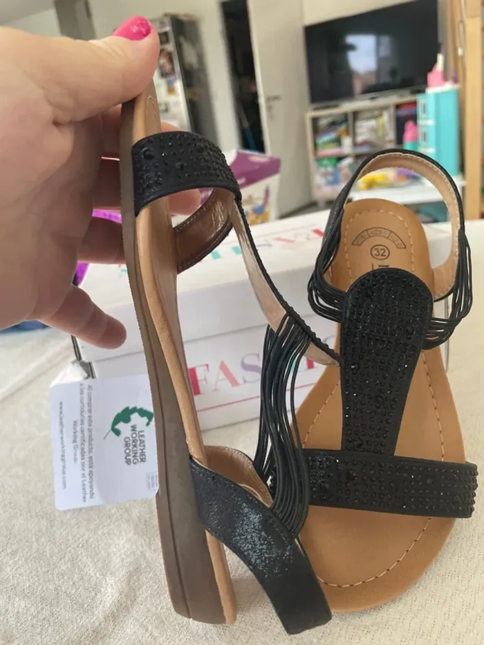 Sandales fashion victim 32 neuves - photo numéro 5
