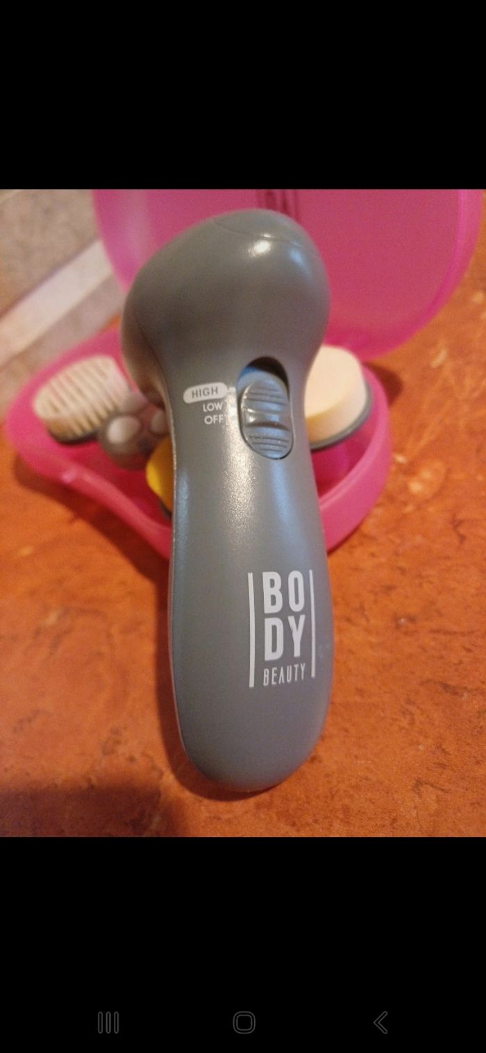 Brosse nettoyante pour le visage - photo numéro 4