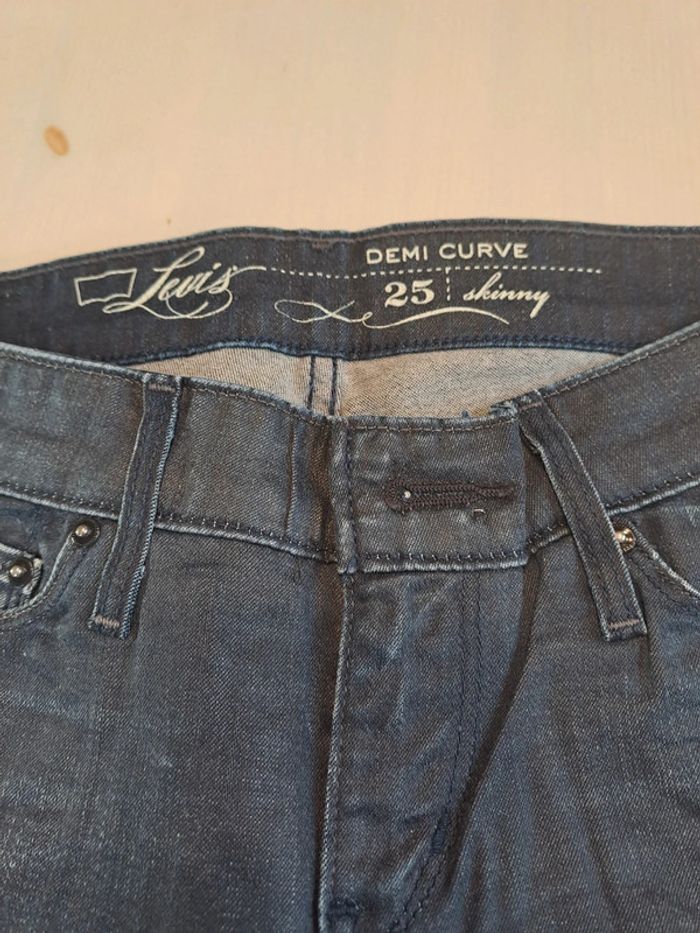 Jeans Levi's demi curve skinny 25x28 - photo numéro 5