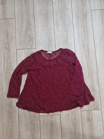 Blouse en dentelle taille 2